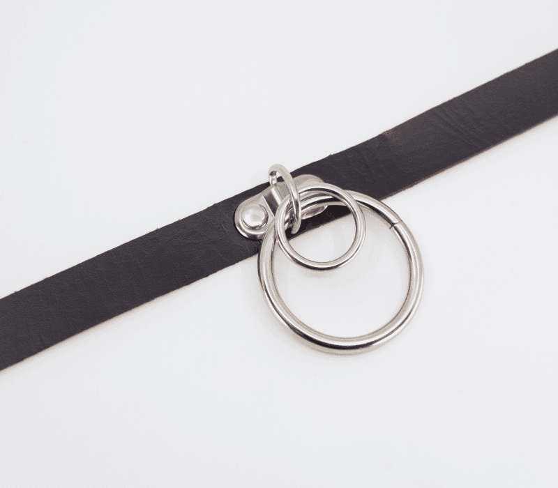 vegan bondage collar with double rings passionfruit 3