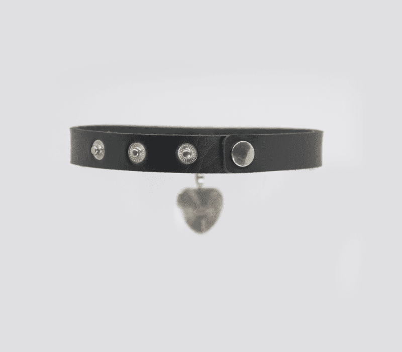 vegan collar with heart pendant passionfruit 4